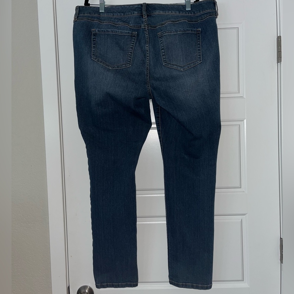 Torrid Plus Size 18 Dark Wash Distressed Skinny/Straight Jeans - Picture 11 of 11